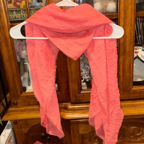 Tommy Bahama/Echo Coral Wrinkle Wrap - Picture 7 of 7